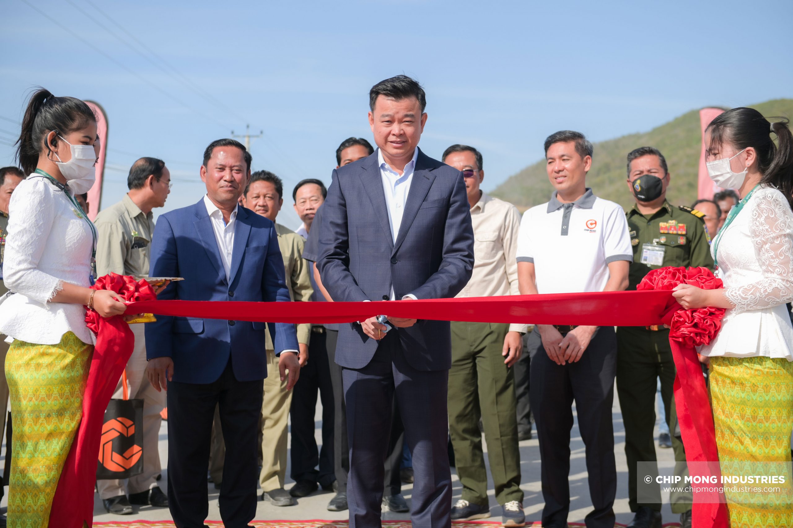 Chip Mong Industries Inaugurated A 2,100-meter-long Concrete Road